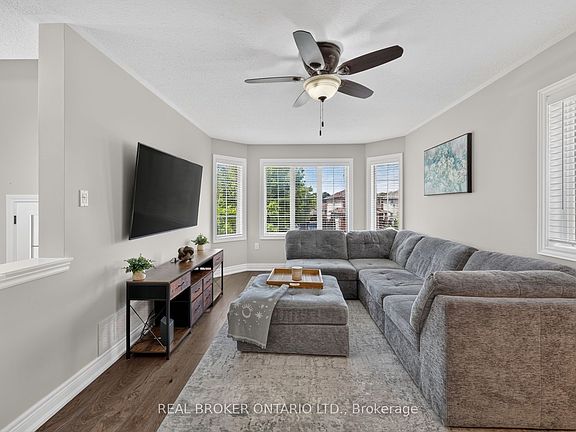 5th image of 35 Bloom Cres