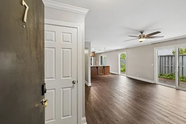 3 bed, 2.5 bath, 1600 sqft, $2,600 — Photo 3