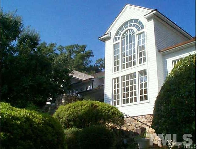2nd image of 204 Villa Dr