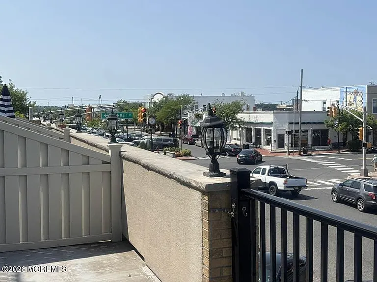 1000 W Main St #5 — Photo 10