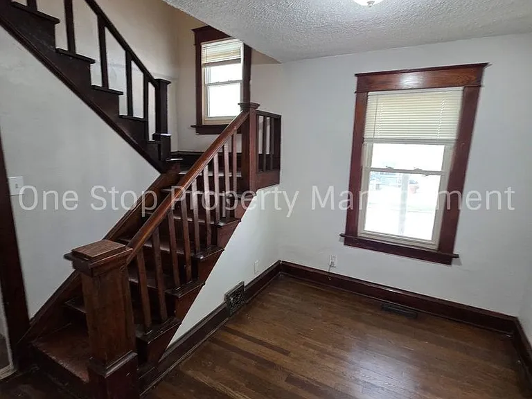 5901 Lexington Ave — Photo 7