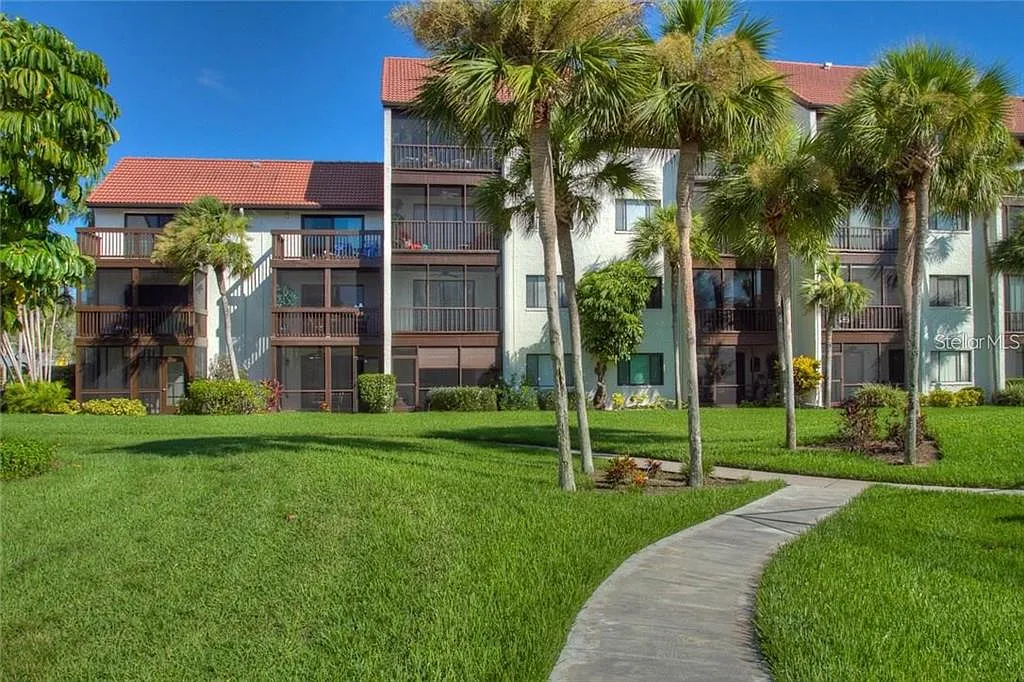 2 bed, 1.5 bath, 1152 sqft, $4,500 — Photo 1