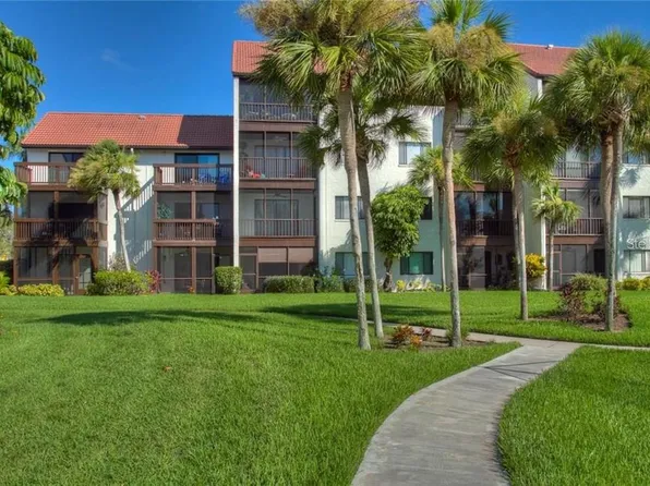 1622 Stickney Point Rd, Sarasota, FL