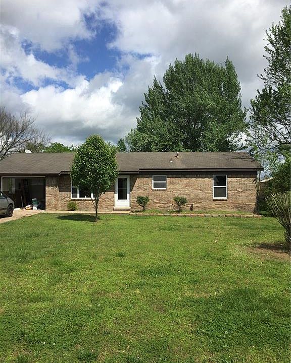 1st image of 836 S Lake Sequoyah Dr