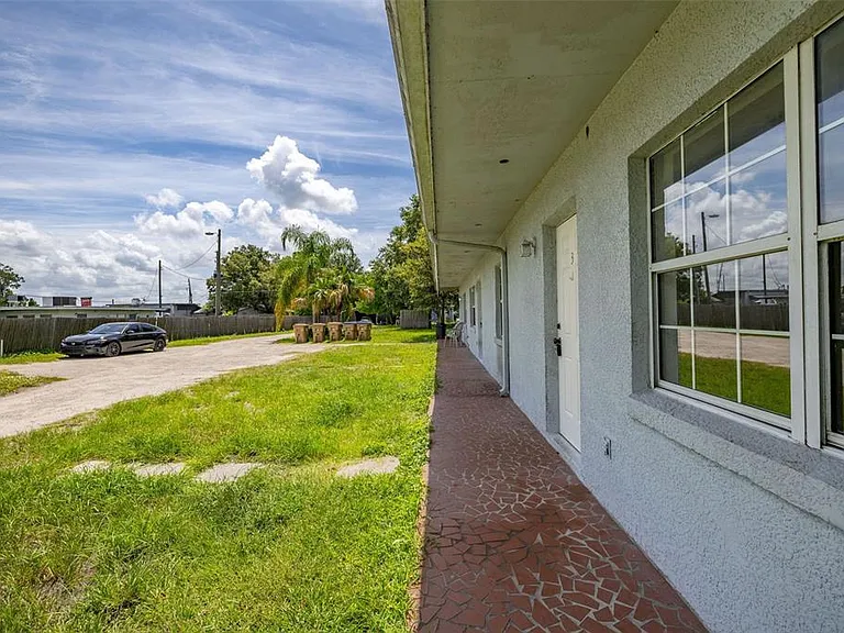 2150 Barbara Dr #2 — Photo 10