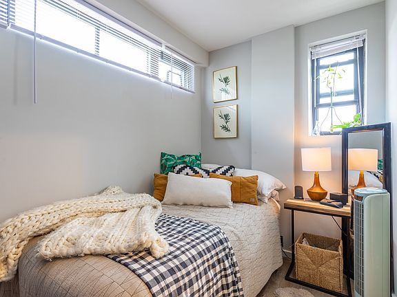 5th image of 609 Clara Ave #302