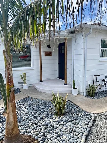 408 Palm Dr Photo 1