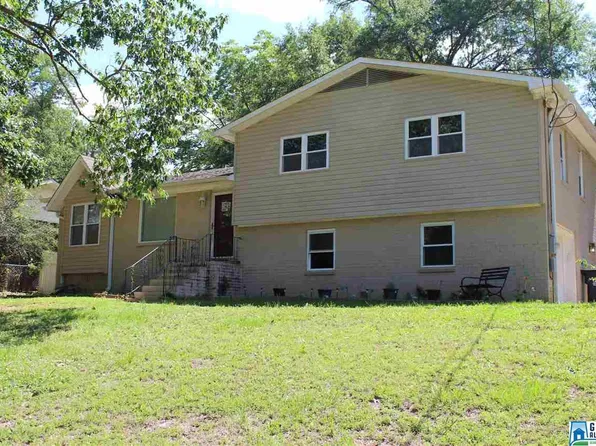 790 Dates Cir, Bessemer, AL 35023