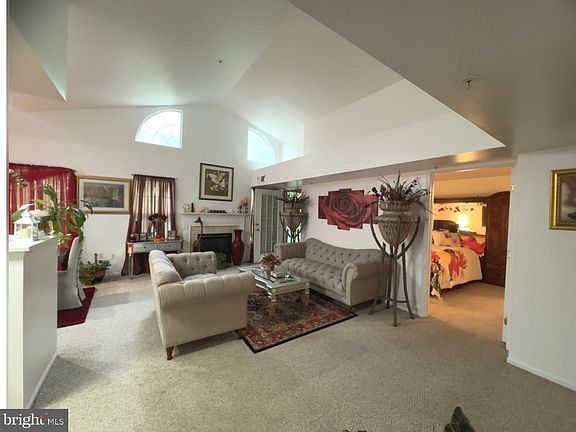 3rd image of 13900 Farnsworth Ln APT 4407