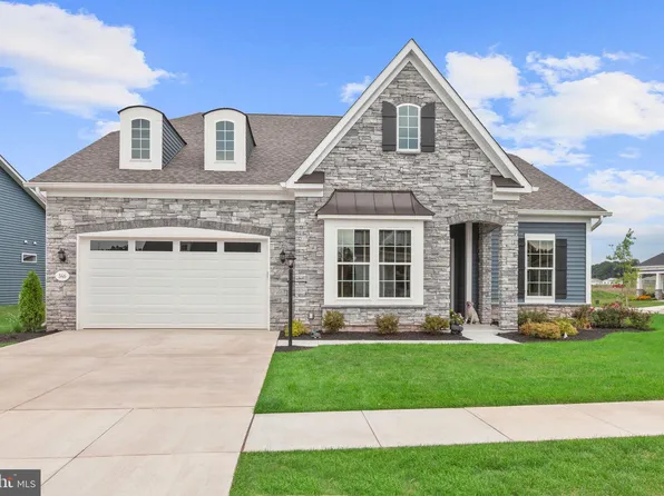 346 Rustic Wood Dr, Gettysburg, PA 17325