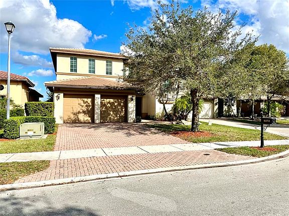 5th image of 8272 NW 125th Ln #8272