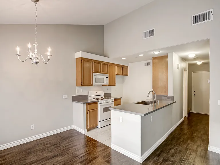 25595 Prospect Ave — Photo 1