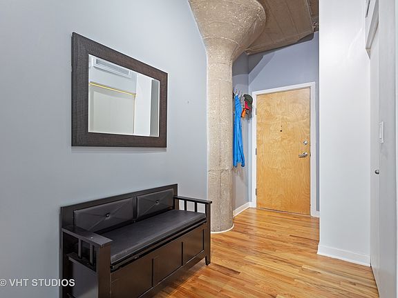 4th image of 1151 W 15th St Unit 240