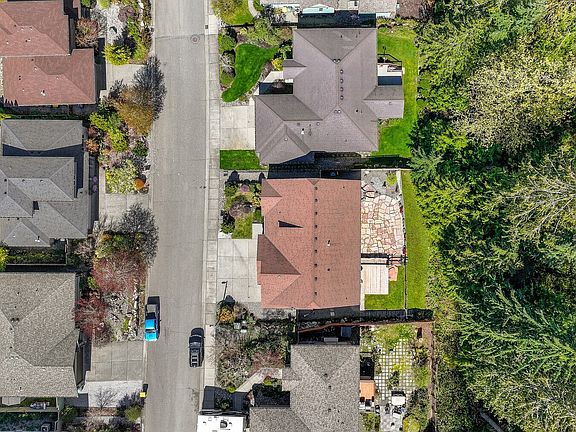 5th image of 1120 Birch Falls Drive