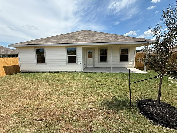 4th image of 205 Rockbridge Dr