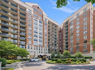 55 W Delaware Pl APT 614, Chicago, IL 60610