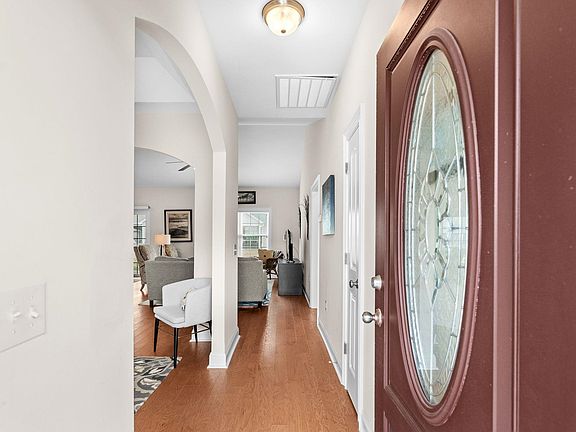 5th image of 221 Cupola Dr.