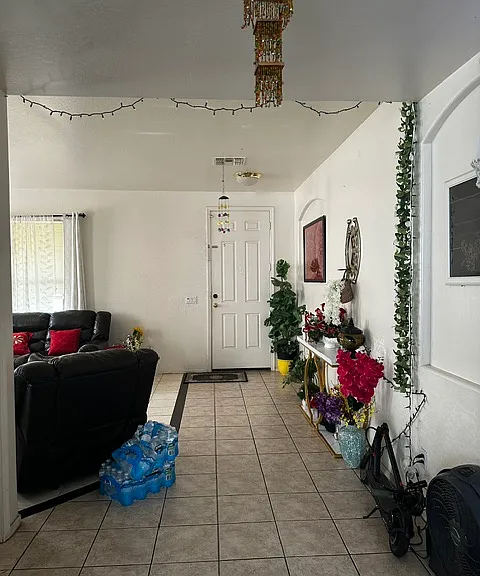 4432 W T Ryan Ln — Photo 3