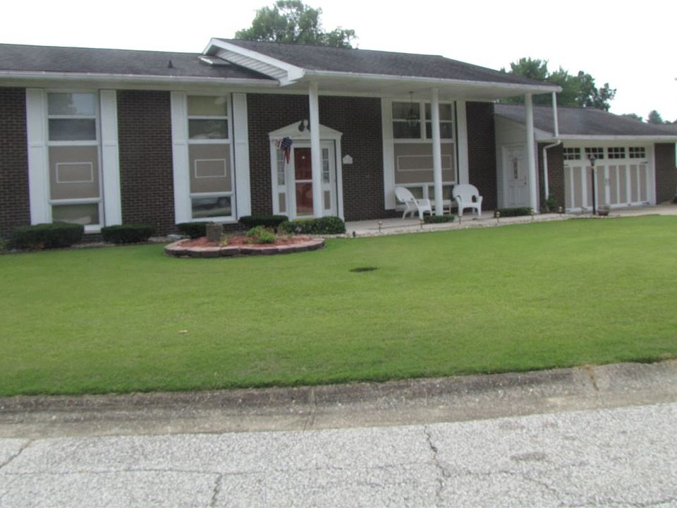 1st image of 1704 Brentwood Dr