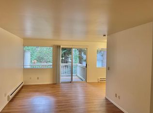 12225 SE 60th St APT 25, Bellevue, WA 98006
