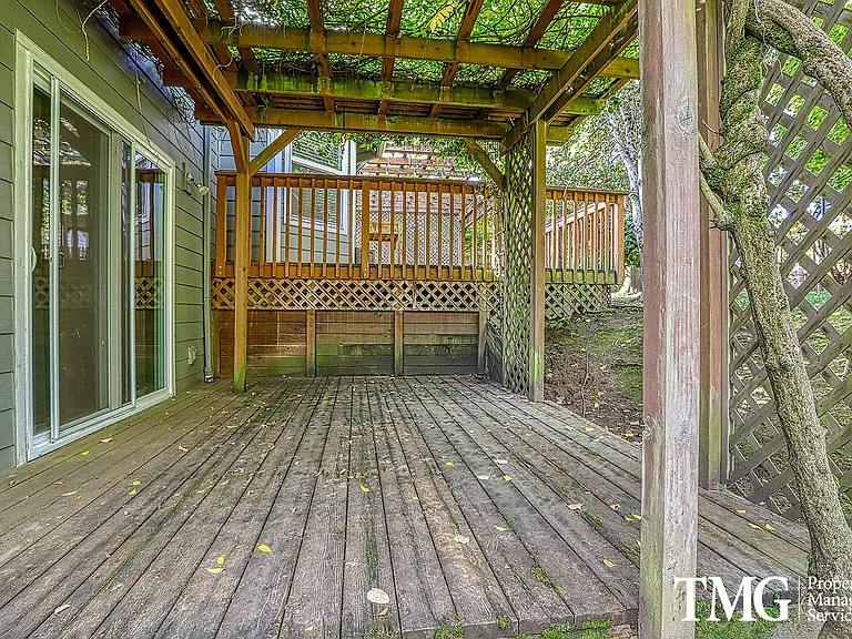 11004 NE Sherwood Dr — Photo 34
