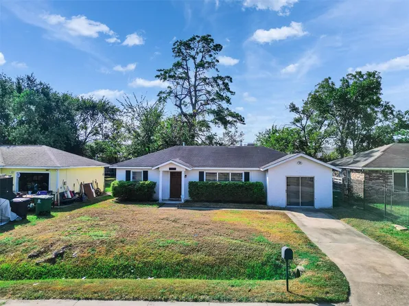 6942 Peyton St, Houston, TX 77028