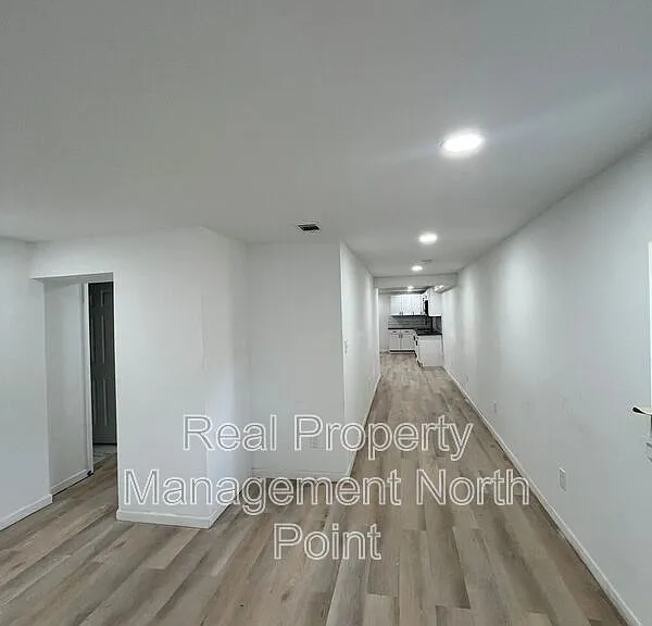 2425 Omaha Rd SW — Photo 32