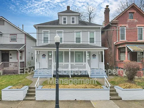 741 E Mound St Photo 1