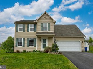 375 Abbey Dr, Mount Wolf, PA 17347