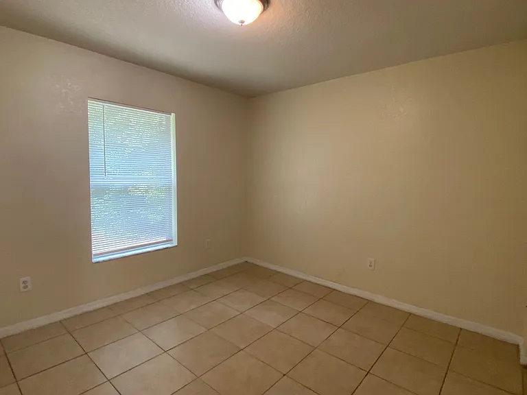 523 Silver Way Dr — Photo 15