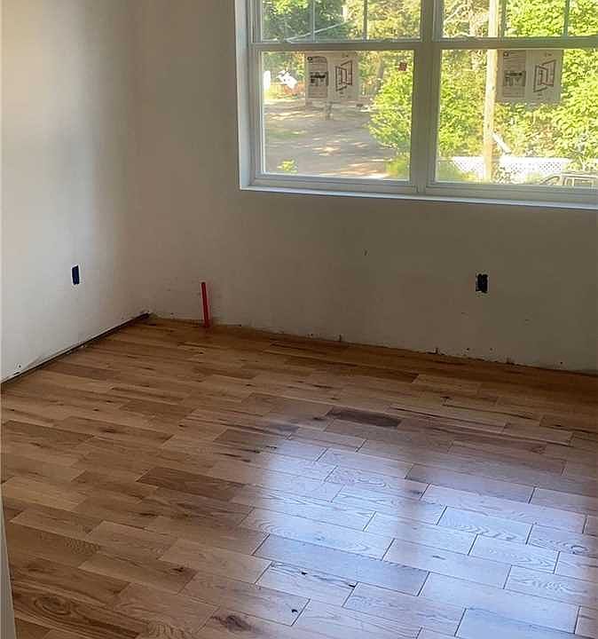 2nd image of 11 Stern Ave