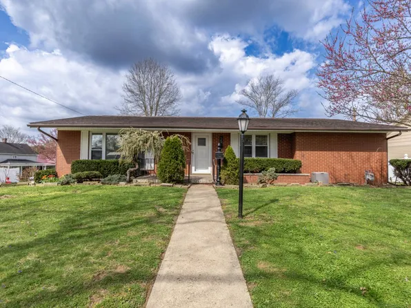 55 N High St, Jackson, OH 45640