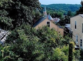 8 Gaynor Pl, Vernon, CT 06066