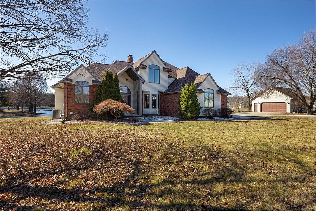 10483 E Kingwood Dr, Effingham, IL 62401 | Zillow