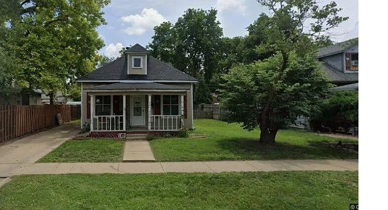 232 E Minneapolis Ave — Photo 1