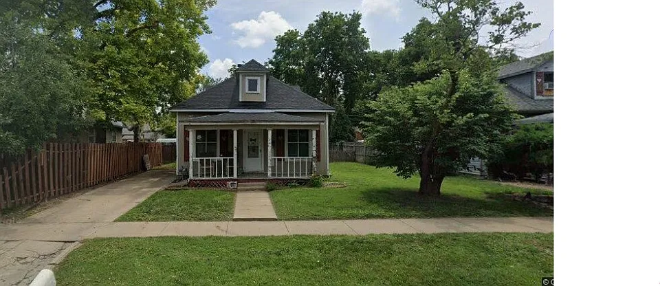 232 E Minneapolis Ave