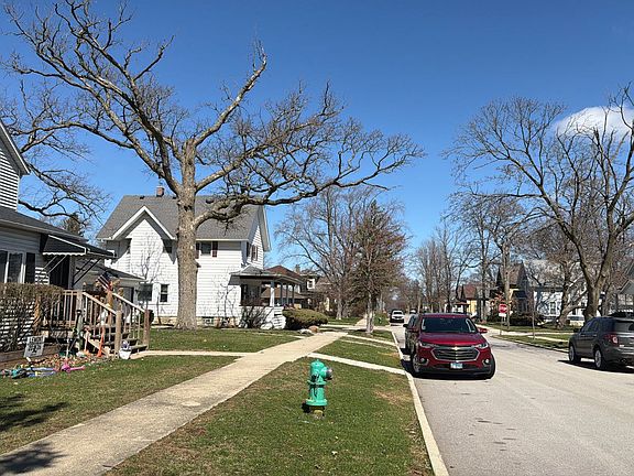 5th image of 808 Singer Ave