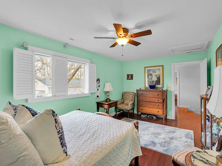 128 Rockwood Dr — Photo 35