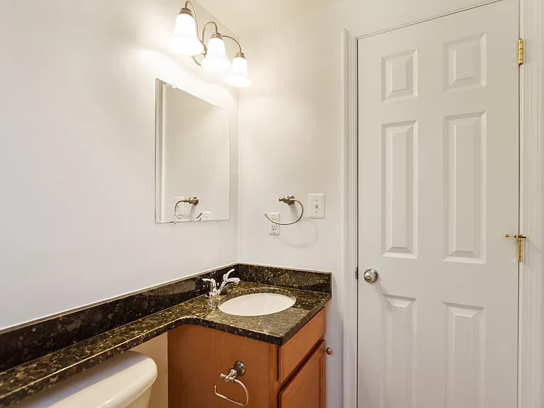 42 N Bedford St #6 — Photo 10