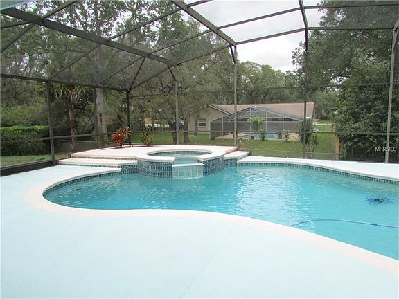 3rd image of 956 Kerwood Cir