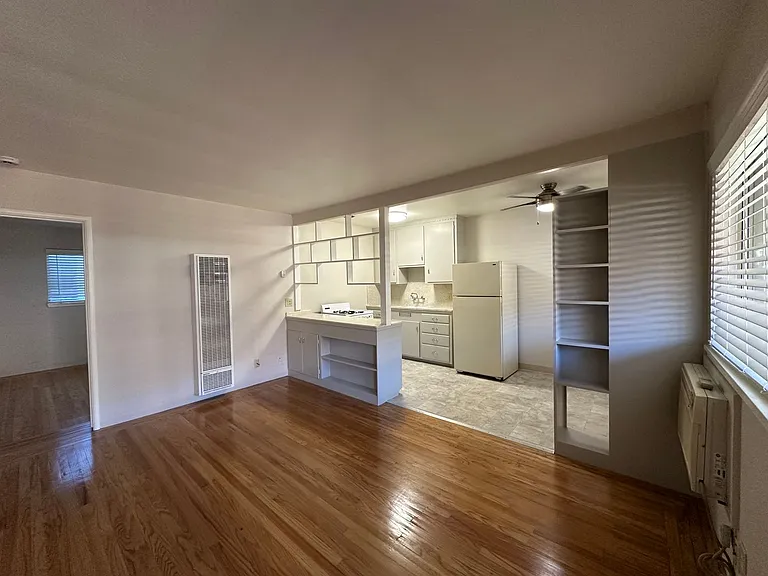 2508 L Street Classic Midtown Living — Photo 16