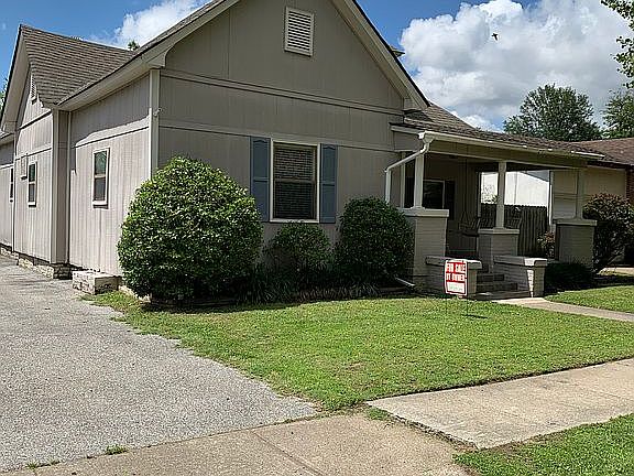 3rd image of 706 Laurant Ave
