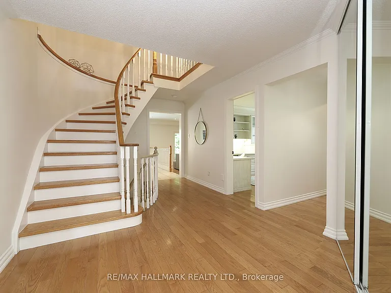 58 Pickett Cres — Photo 10