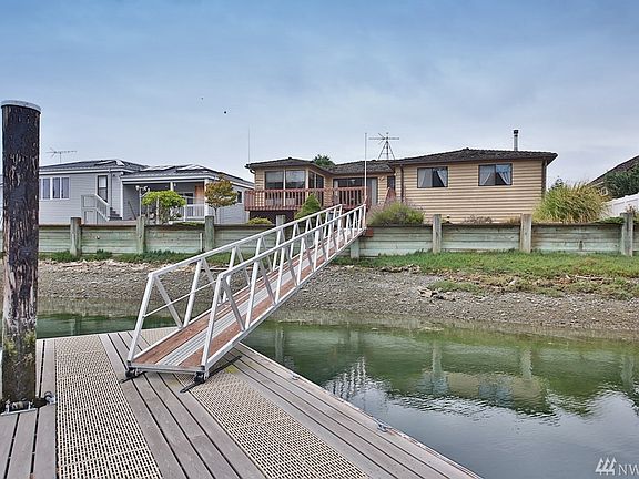 2nd image of 3763 Oceanside Dr