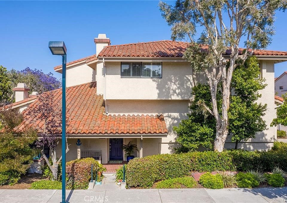 1st image of 28 Santa Cruz Ct