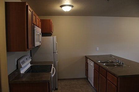 2nd image of 2410 39th St APT 101