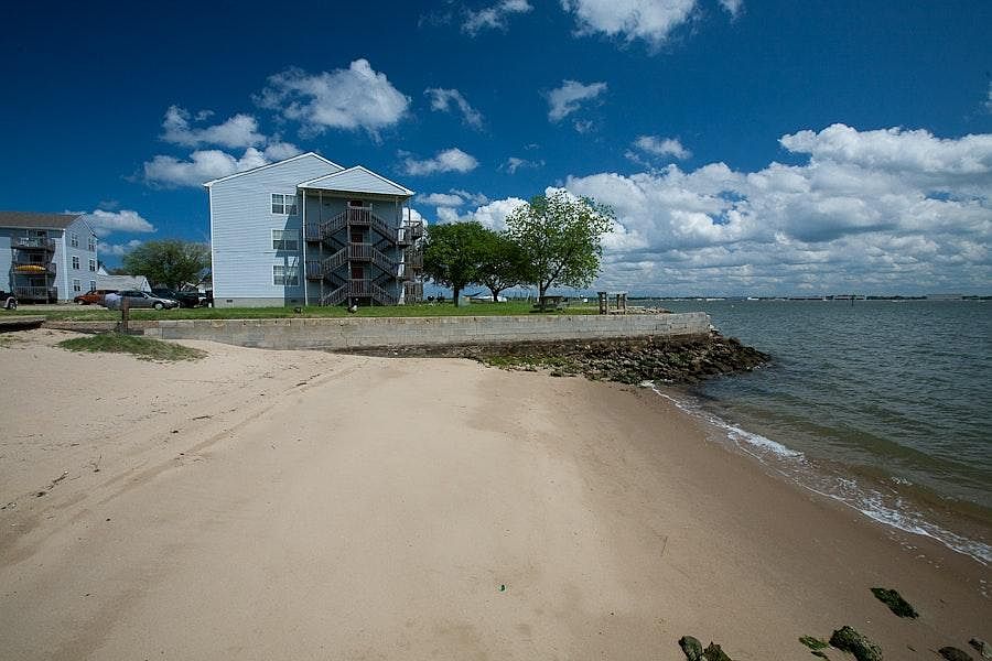1st image of 1353 Bayville Ct APT 5