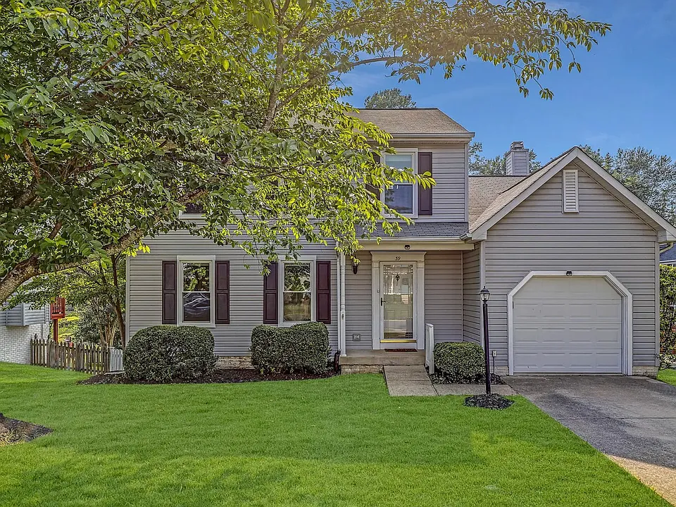 39 Spring Lake Dr