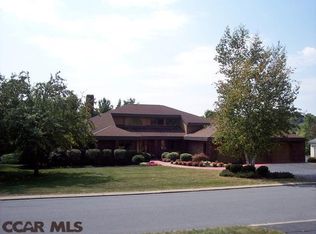 1011 Greenbriar Dr, State College, PA 16801