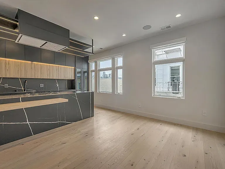 124 Varennes St #0 — Photo 11